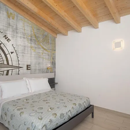 Theodore Гостевой дом 4*